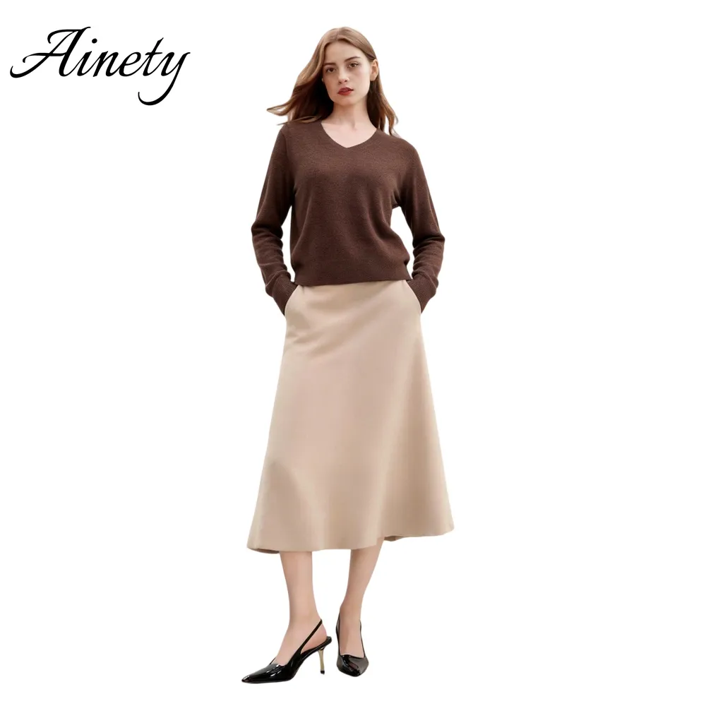 Classic Knitted Sweater Lady Cashmere Sweater Loose Fit V Neck Winter Pullover